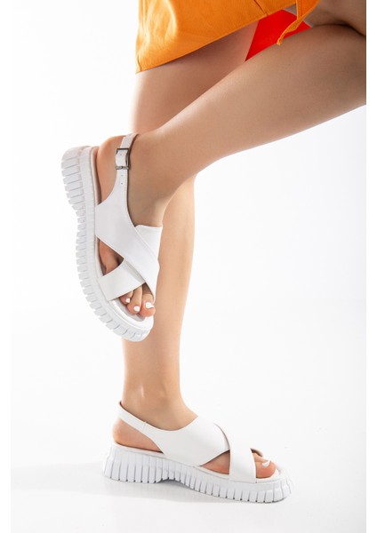 Kadın Beyaz Bilekten Bağlamalı Çapraz Bantlı Poli Yüksek Taban Sandalet fiyatları