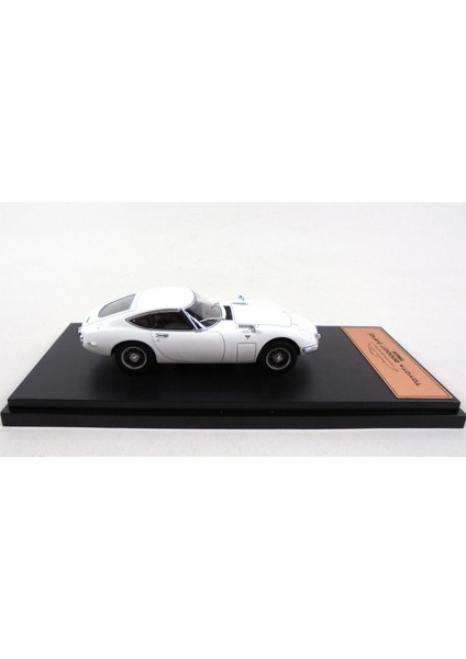 1:43 Ixo 1969 Toyota 2000 Gt MF10