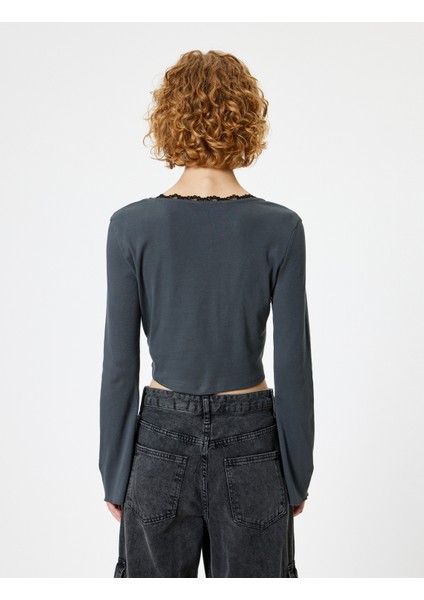 Crop Tişört Uzun Kollu Baskılı U Yaka Dantel Detaylı Slim Fit fırsatları