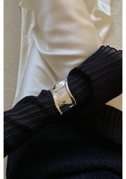 Segrate Molted Metal Kalın Kelepçe Bileklik fırsatları