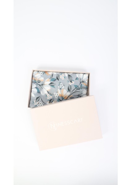 Çiçek Desenli Gri Eşarp 95X95 modelleri