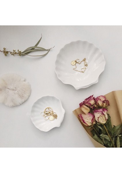 S3 Gümüş Stili Seramik Kabuk Tabak Saklama Tepsileri Yaratıcı Saf Beyaz Kahvaltı Tabakları Atıştırmalık Meyve Tabakları Takı Saklama Tepsileri Kaplar (Yurt Dışından) fırsatları