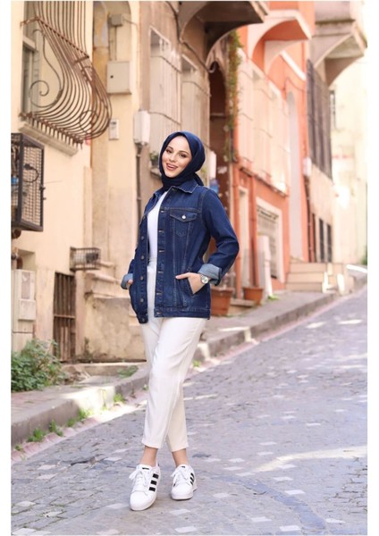 Kadın Koyu Mavi Kot Ceket Doğal Kumaş Cep Detaylı