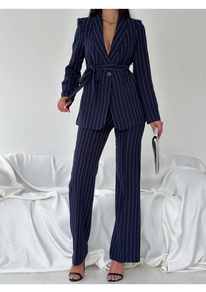 Kuşaklı Çizgili Ceket Pantolon Takım Elbise