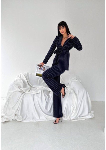 Kuşaklı Çizgili Ceket Pantolon Takım Elbise fırsatları