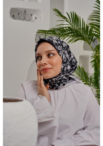Çiçek Desen Gri Soft Pamuk Eşarp