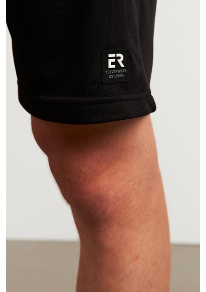 6000 Erkek Şort Esnek Tasarım ve Modern Stil ile Rahat Spor Deneyimi Sunar fırsatları