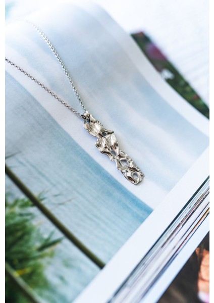 Moss Kolye Silver