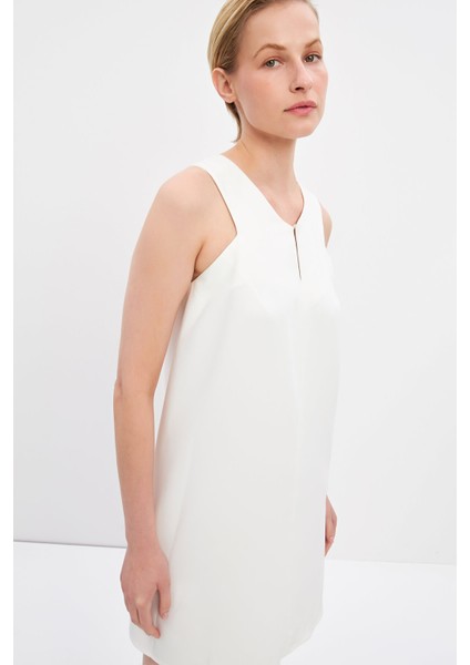 Beyaz Halter Yaka Mini Elbise