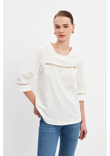 Ekru Dantel Detaylı Reglan Kol Bluz
