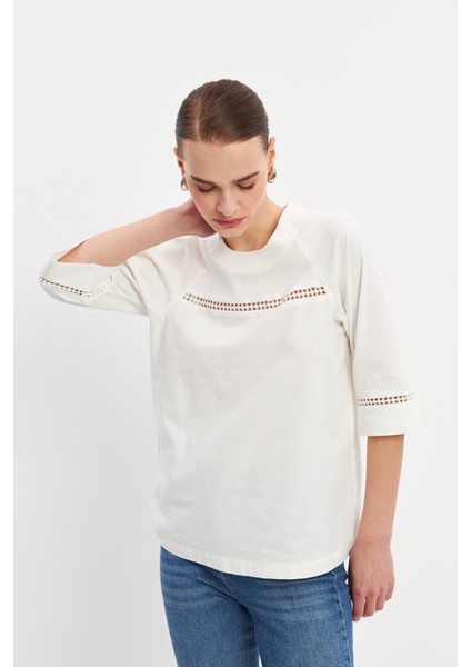Ekru Dantel Detaylı Reglan Kol Bluz