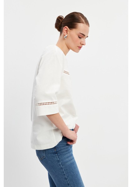 Ekru Dantel Detaylı Reglan Kol Bluz