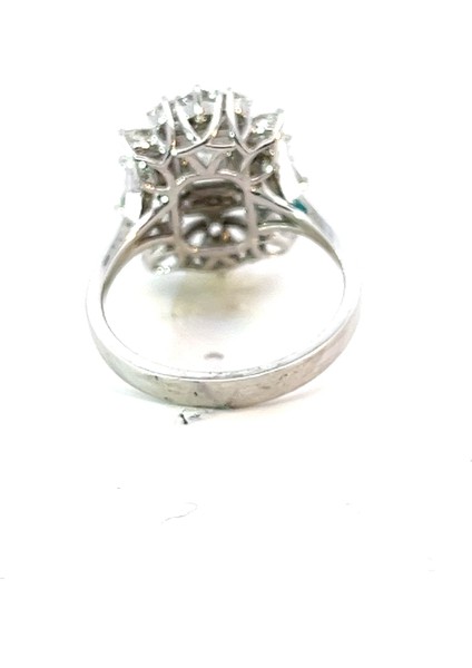 2,44 Ct 4,47 gr Gösterişli Büyük Tektaşlı Tasarım Yüzük modelleri