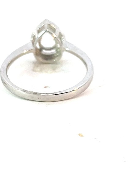 0,41 Ct 2,13 gr Damla Şeklinde Pırlanta Yüzük modelleri