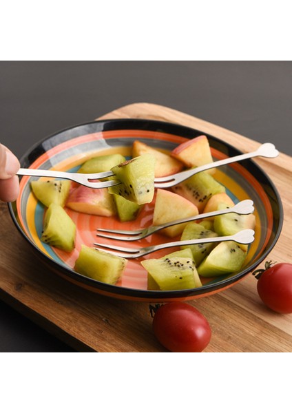 Gümüş Tarzı Mini Kalp Şekilli Saplı Meyve Çatalı Paslanmaz Çelik Sevimli Pasta Tatlı Çatalı Çatal Ev Restoran Otel Için Gümüş (Yurt Dışından) modelleri
