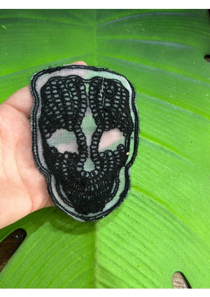 12X7 cm Siyah Tüllü Kuru Kafa Arma Dikiş Aksesuarı fiyatları