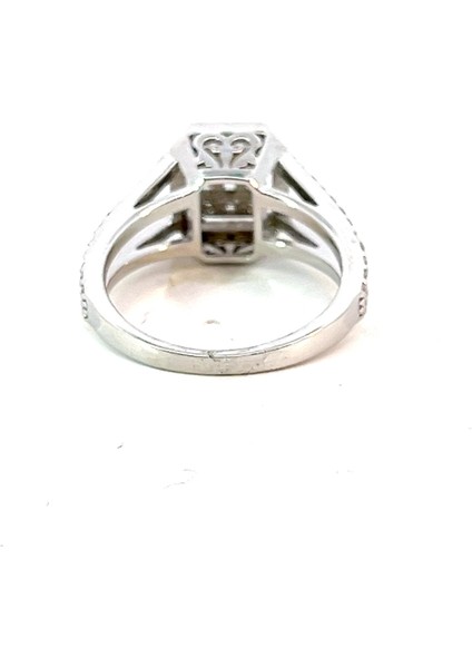 0,68 Ct 4,22 gr Baget Pırlanta Yüzük modelleri