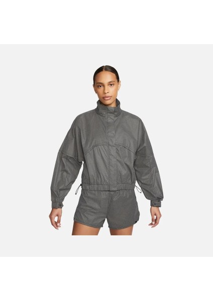 Dri-Fit Run Division Reflective Running Full-Zip Kadın Sporcu Ceket Yağmurluk modelleri