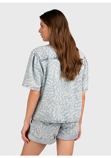 Normal Gömlek Yaka Desenli Açık Mavi Kadın Gömlek 241W1620 indirimleri