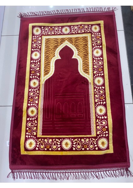 Desenli Peluş Seccade Kırmızı