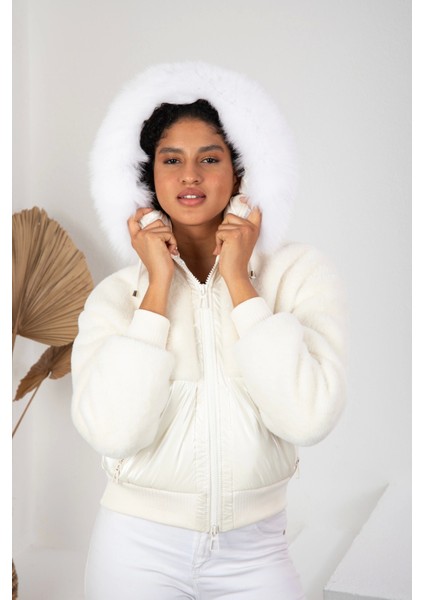 Beyaz Şişme Mont Kapüşonlu Kürk Detayı Su Geçirmez & Şık Tasarım - Cool & Comfort modelleri