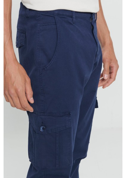 Erkek Lacivert Slim Fit Dar Kesim Kargo Cepli Pamuklu Esnek Pantolon indirimleri