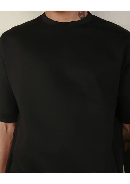Siyah Oversize Ütüsüz T-Shirt fırsatları