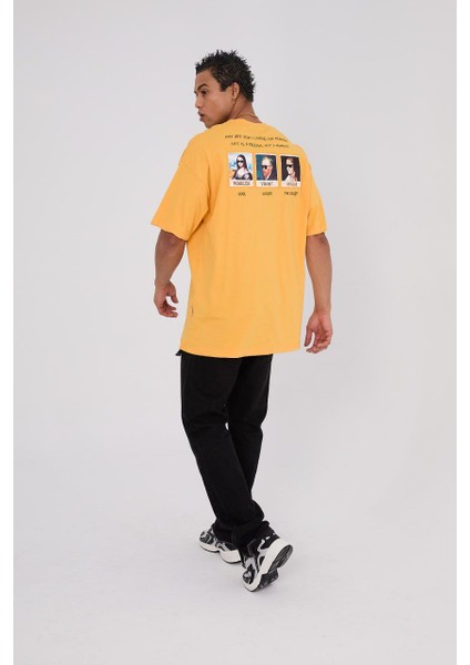 Vangogh-Monalisa-Chaplin Sarı Nakışlı Unisex T-Shirt