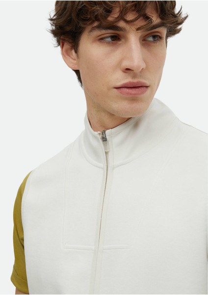 Ekru Regular Fit Dik Yaka Spor Örme Spor Yelek fırsatları
