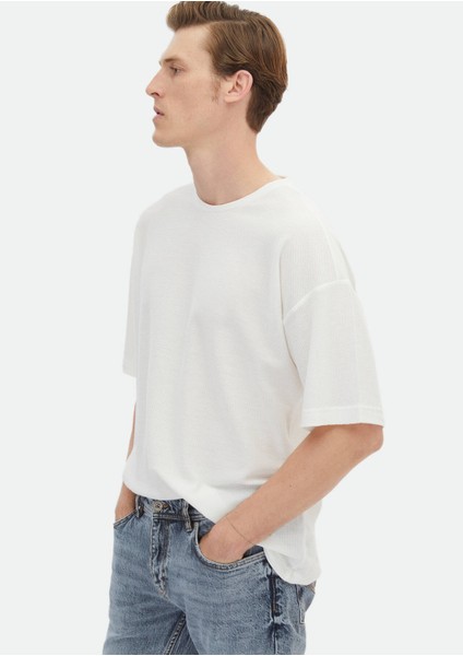 Ekru Jakarlı Bisiklet Yaka %100 Pamuk T-Shirt fırsatları