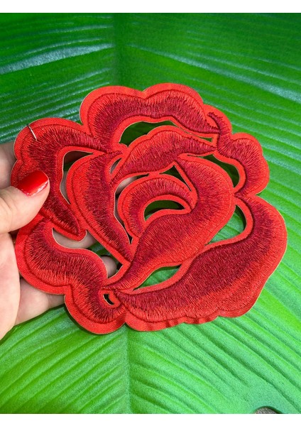 12X11 cm Ütü Ile Yapışan Nakış Işleme Kırmızı Çiçek Arma Dikiş Aplike modelleri