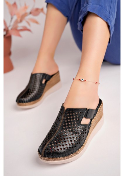 Kadın Hakiki Deri Siyah Dolgu Topuklu Yumuşak Tabanlı Terlik fiyatları