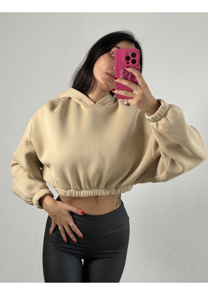 Kum Beji Kapşonlu Geniş Kesim Şardonlu Crop Sweatshirt 26260