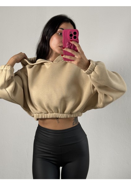 Kum Beji Kapşonlu Geniş Kesim Şardonlu Crop Sweatshirt 26260