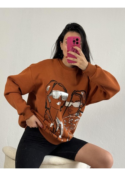 Karamel Baskılı Taş Işlemeli Şardonlu Oversize Sweatshirt 26228