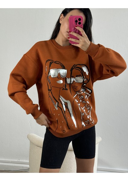 Karamel Baskılı Taş Işlemeli Şardonlu Oversize Sweatshirt 26228