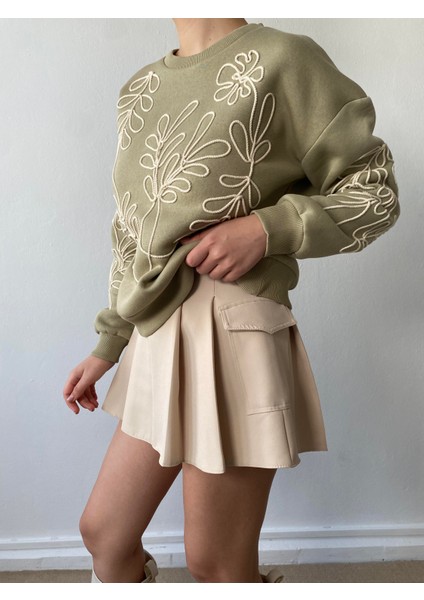 Küf Yeşili Nakışlı Kısa Sweatshirt 26071 indirimleri