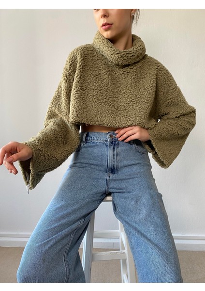 Haki Balıkçı Yaka Crop Oversize Pelüş Sweatshirt 26252 fırsatları