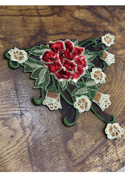 20X17 cm Nakış Işleme Kırmızı Payet Çiçekli Dikiş Aplike Arma fiyatları