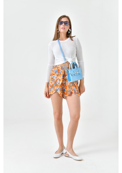 Çok Renkli Beli Lastikli Önü Parçalı Dokuma Şort fırsatları