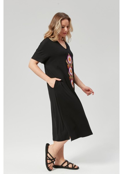 Kadın Büyük Beden Çiçek Nakış Detaylı Siyah Elbise fırsatları