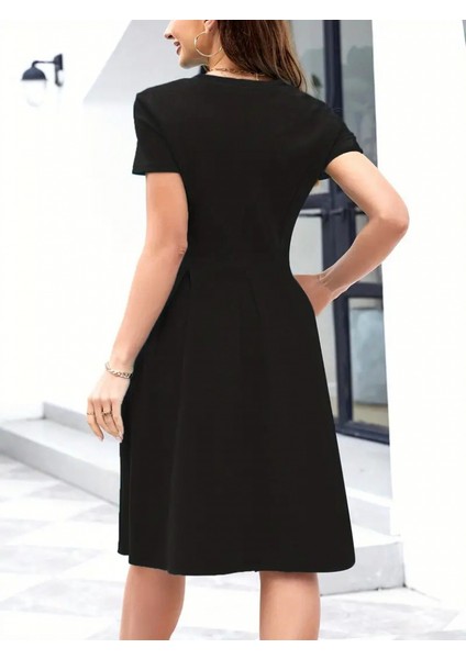 Kadın Kısa Kollu Bisiklet Yaka Pileli Midi Krep Elbise modelleri