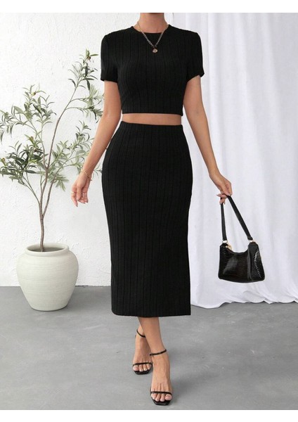 Amoricgiyim Kadın Kısa Kollu Bisiklet Yaka Crop Yırtmaçlı Fitilli Kaşkorse Midi Etek Ikili Takım modelleri