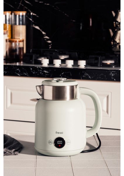 KT-01 Retrofi Su Yeşili 1.5 L Retro Elektrikli Kettle Su Isıtıcı