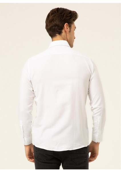 Klasik Yaka Armürlü Beyaz Erkek Gömlek GM2025000213 Beden: 2xl modelleri