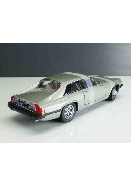 1:18 1975 Jaguar Xjs Model Araba