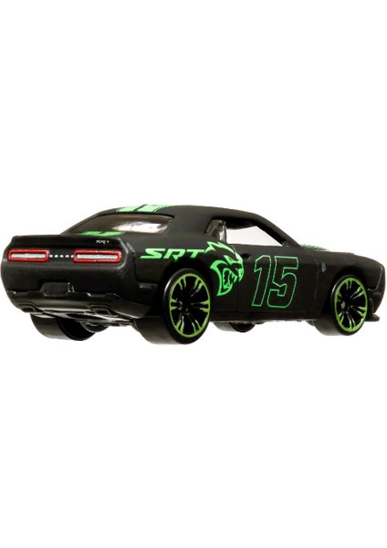Neon Yarışçılar HLH72 - 15 Dodge Challenger Srt Hellcat HRW80