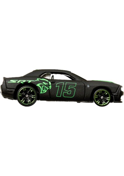 Neon Yarışçılar HLH72 - 15 Dodge Challenger Srt Hellcat HRW80