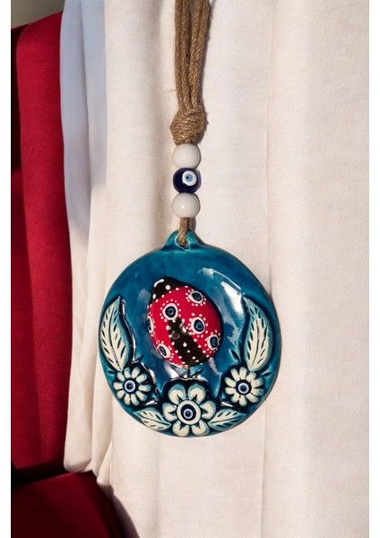 Dekoratif Uğur Böcekli Çiçek Desenli Asmalı Seramik Süs 13 x 14 cm fiyatları