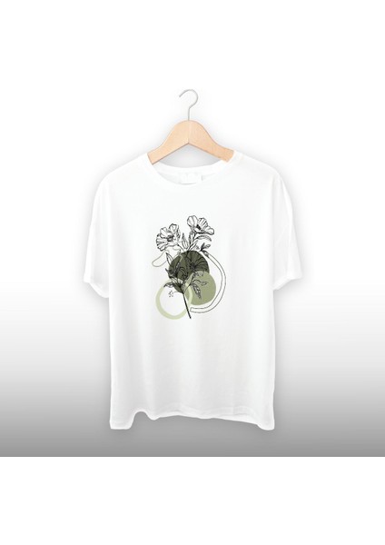 Pastel Tonlarda Çiçek Detaylı Unisex Tişört